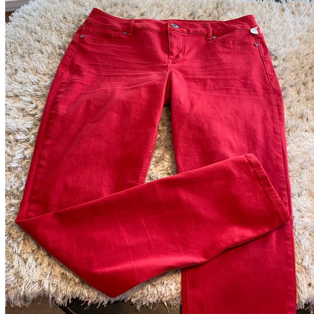 NWT Maurices Red Skinny Pants Size Large